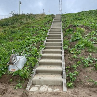 Slope stairs Haringvlietbrug