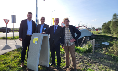 Drie verschillende 3D-geprinte fietsbruggen naast de N243